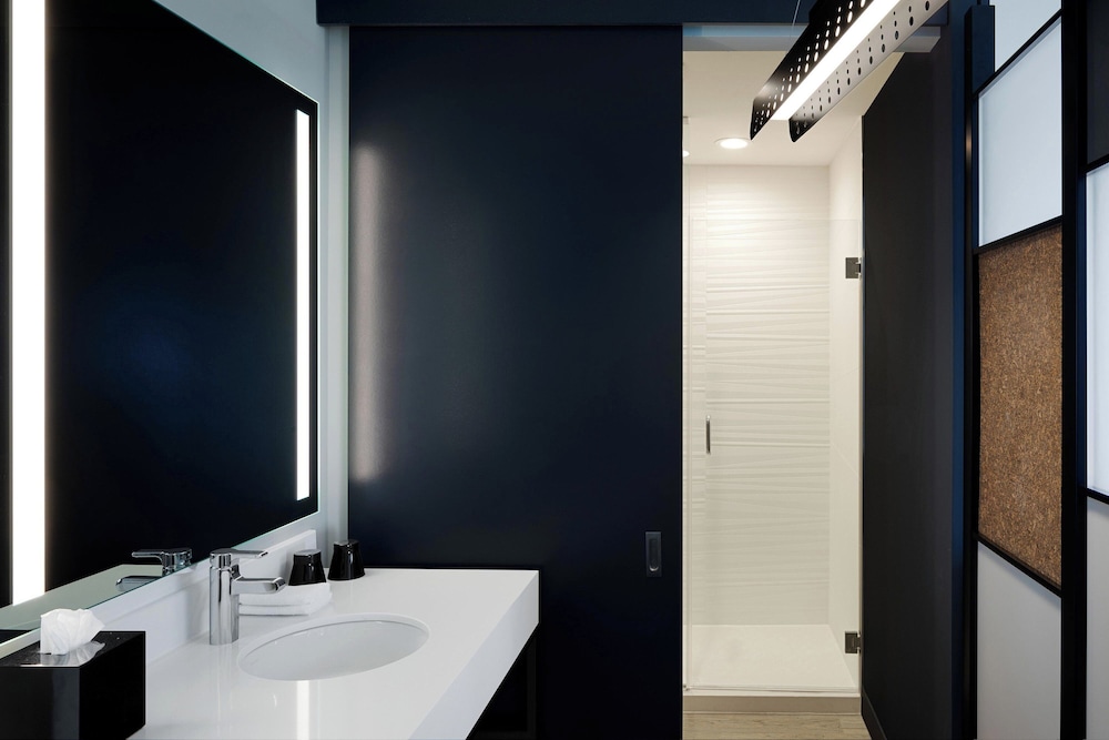 Aloft Columbus University District - photo 17