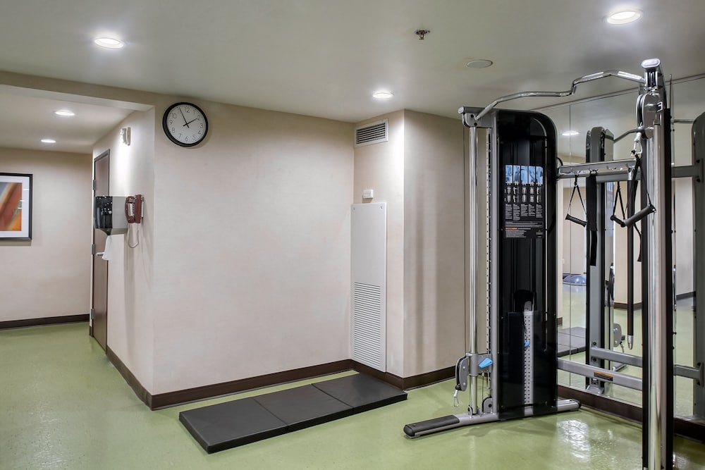 Holiday Inn Hotel & Suites Atlanta Airport North by IHG - photo 39