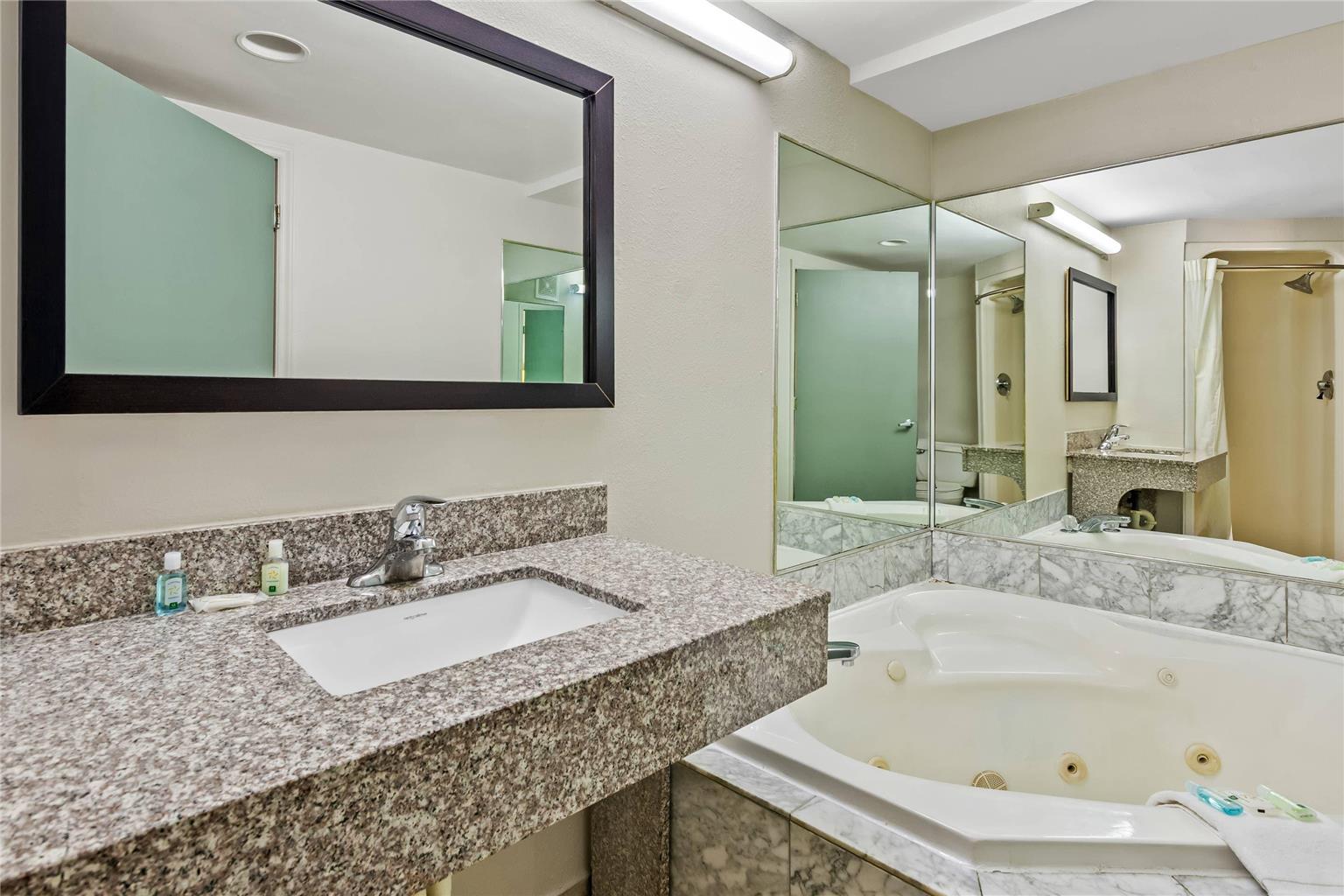 Quality Inn Hillsville - photo 10
