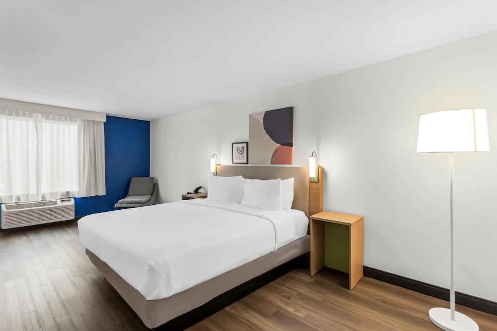 Spark by Hilton Oak Forest - photo 33