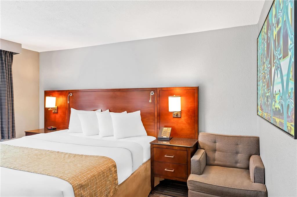 Travelodge by Wyndham Bloomington - photo 26