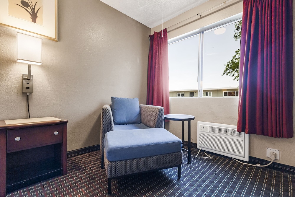 Heritage Inn Express Hayward - photo 14