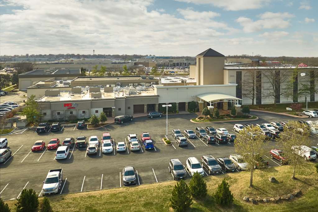 Holiday Inn Executive Center Columbia Mall an IHG Hotel - photo 2