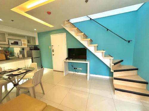 Cozy 2BR in BGC Fort Victoria — 4-Star Luxury Hotel in Manila, Philippines