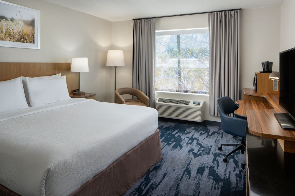 Fairfield Inn & Suites by Marriott Ft. Myers Cape Coral - photo 6