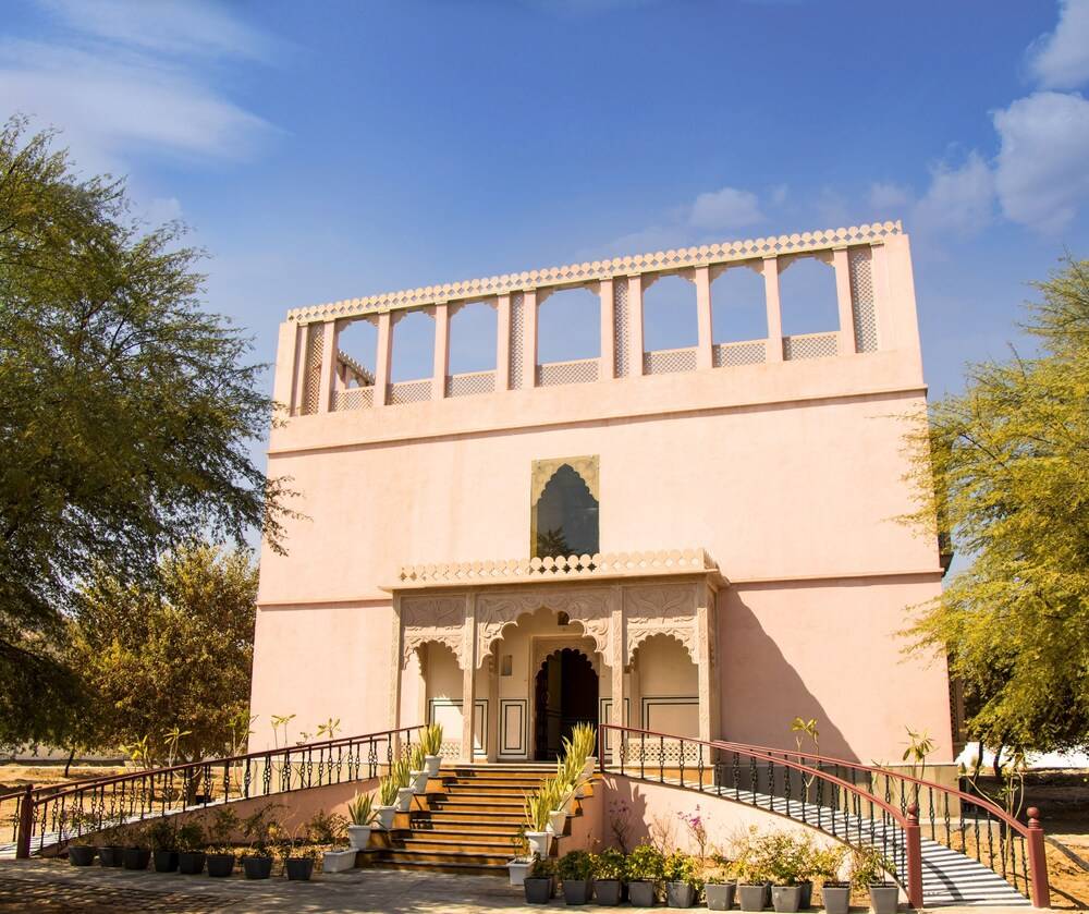 Chandsen Eco Dera Wellness Retreat & Spa — hotel in Malpura