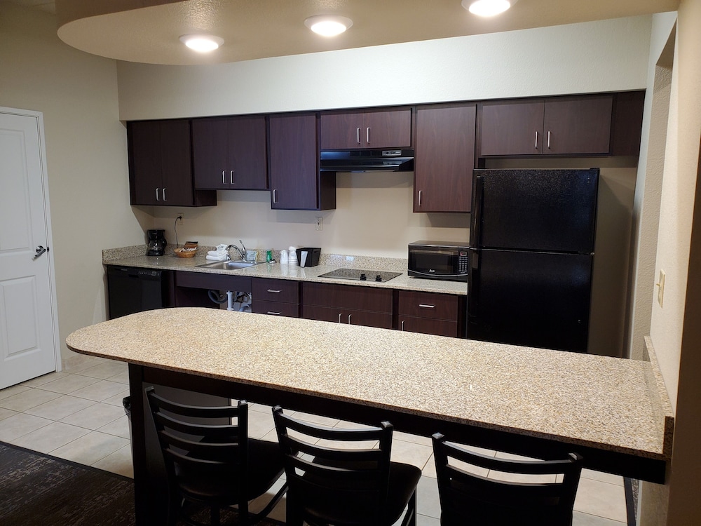 Cobblestone Suites Oshkosh - photo 17