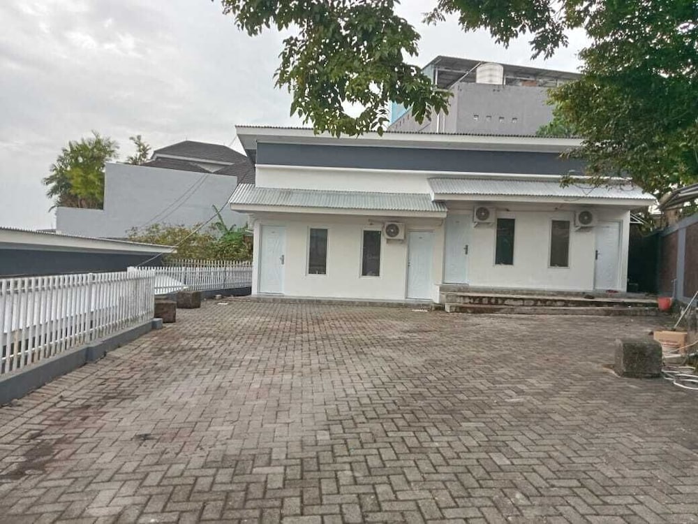 Hotel O 95063 Afifah Syariah Guest House Manado in Manado, Indonesia
