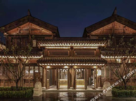 Manju Shisanyue B&B — 4-Star Luxury Hotel in Qingping, People's Republic of China