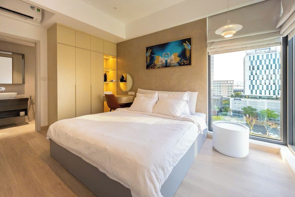 Cardinal Court — 4-Star Luxury Hotel in Ho Chi Minh City, Vietnam