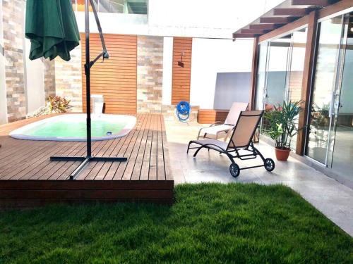 Mansão quadra da praia Praia de Baixo Pinheira in Palhoca, Brasil