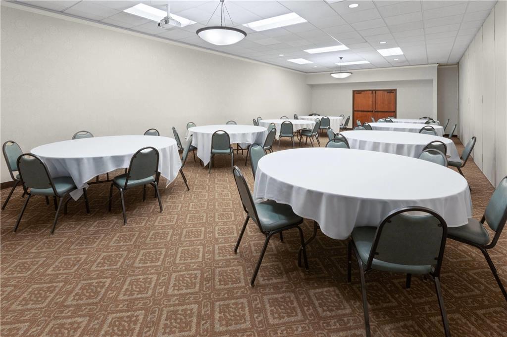 Baymont by Wyndham Jamestown Conference Center & Water Park - photo 36