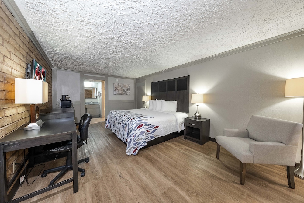 Red Roof Inn Monroe - photo 8