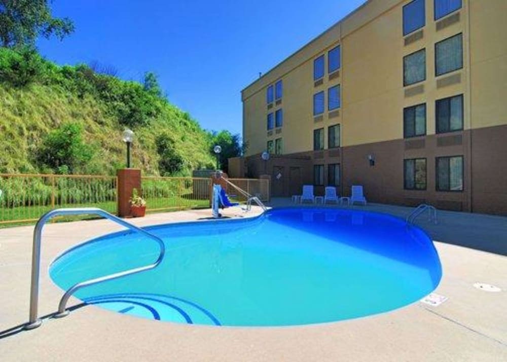 Comfort Inn North of Asheville - photo 48