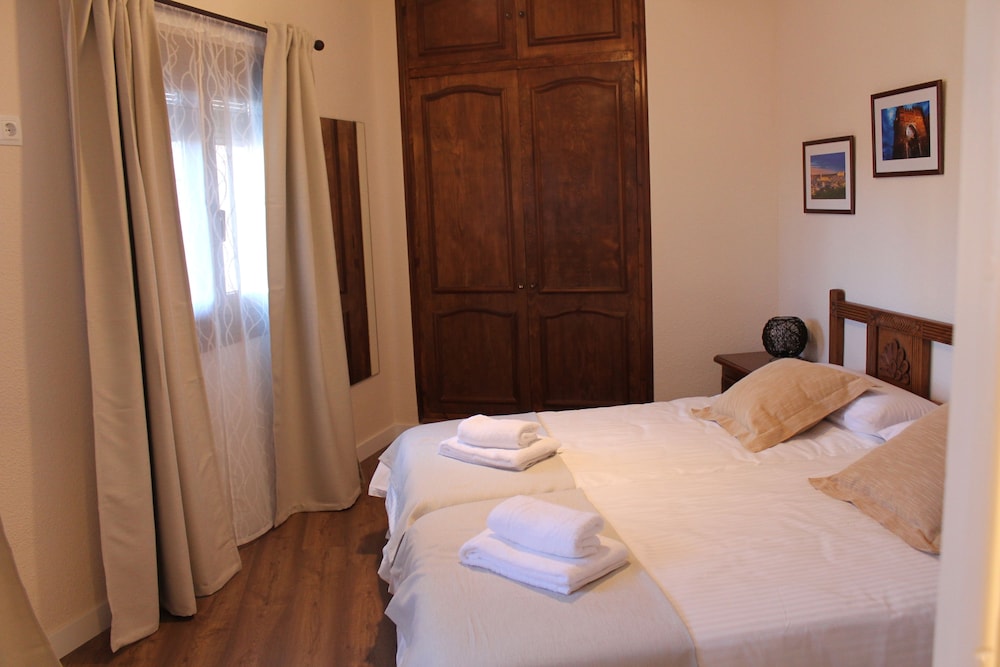Casa de Bisagra — 4-Star Luxury Hotel in Toledo, Spain