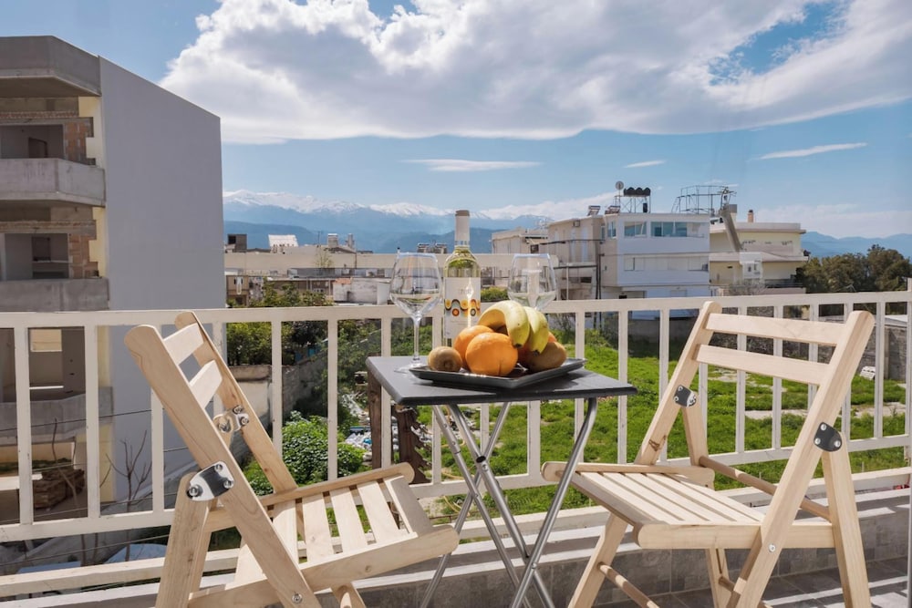 Zen City Apartment — 4-Star Luxury Hotel in Chania, Greece
