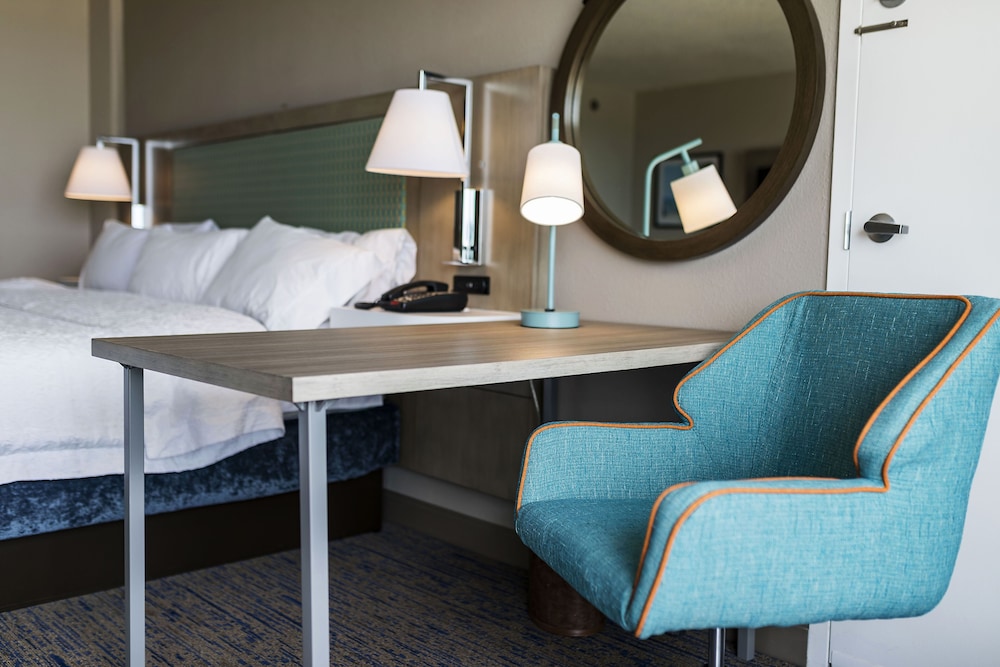 Hampton Inn Virginia Beach Oceanfront North - photo 7