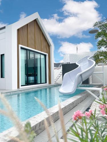 Harmonic HuaHin Pool Villa 3BR 3 Bath 2 Kitchen — 4-Star Luxury Hotel in Hua Hin, Thailand