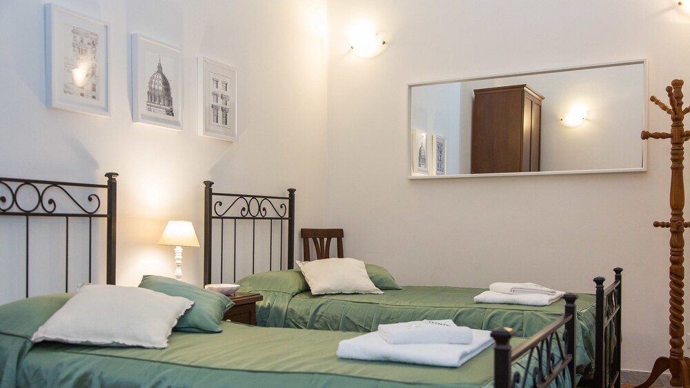 Rental In Rome Milazzo — 4-Star Luxury Hotel in Rome, Italy