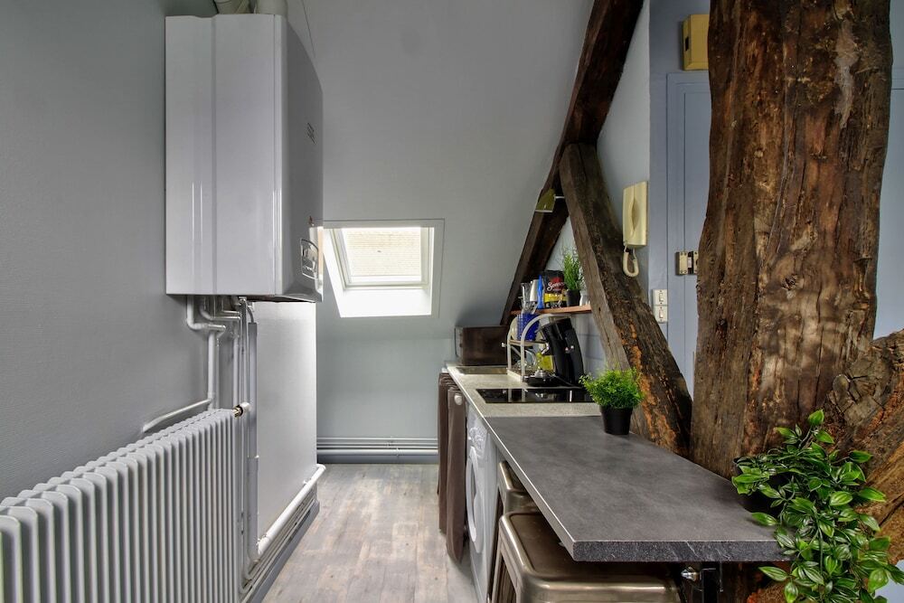 Le Rousseau Appartement Design en Coeur de ville — 4-Star Luxury Hotel in Dijon, France