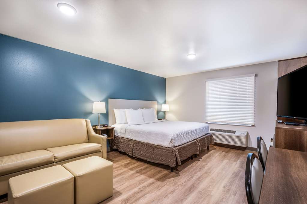 WoodSpring Suites Elgin Chicago - photo 18