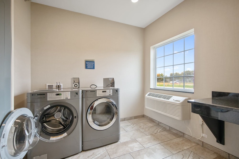 Cobblestone Hotel & Suites Austin - photo 45