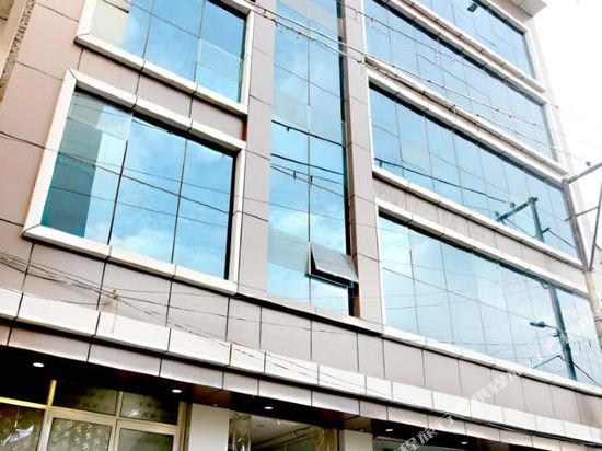 Green Leaf - carbon neutral hotel in Jhansi