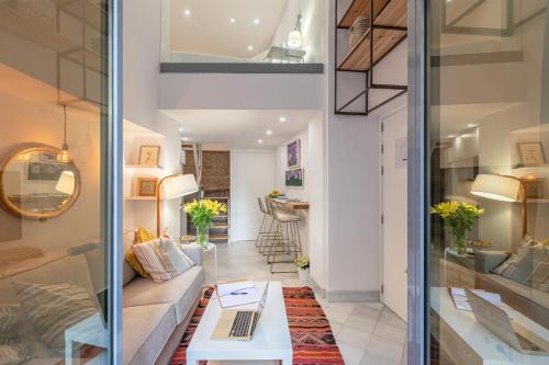 Loft duplex Sevilla wall — 4-Star Luxury Hotel in Sevilla, Spain