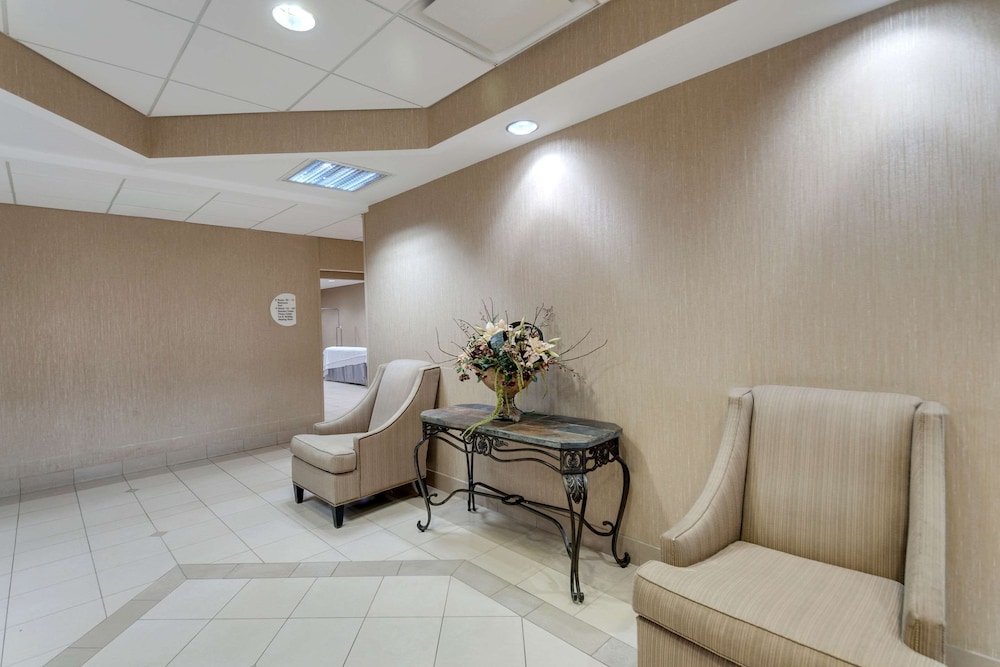 Quality Inn & Suites Bel Air I 95 Exit 77A - photo 3