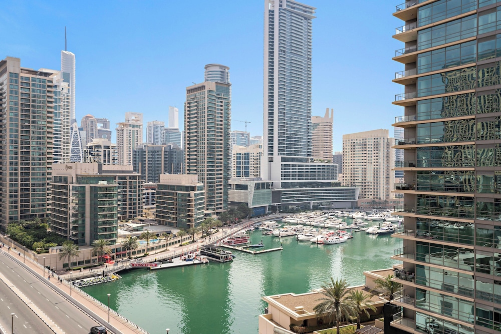 Silkhaus Marina Quays West — 4-Star Luxury Hotel in Dubai, United Arab Emirates