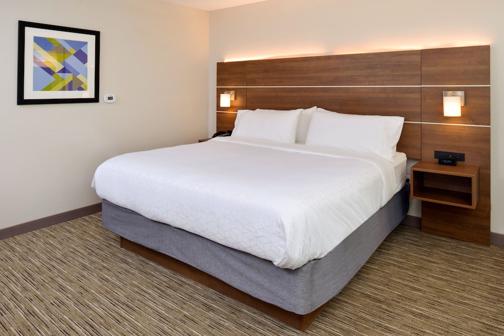 Holiday Inn Express & Suites Ottumwa by IHG - photo 13