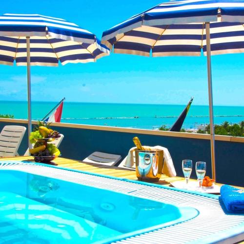 Hotel Holiday — hotel in Martinsicuro