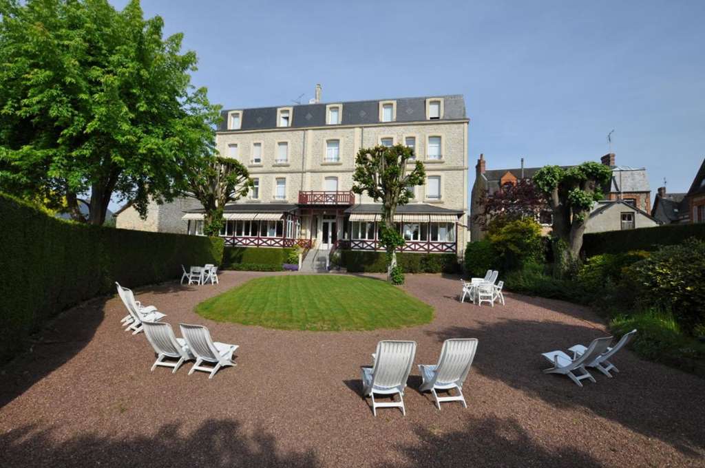 Brit Hotel Confort Bagnoles Normandie — Couterne