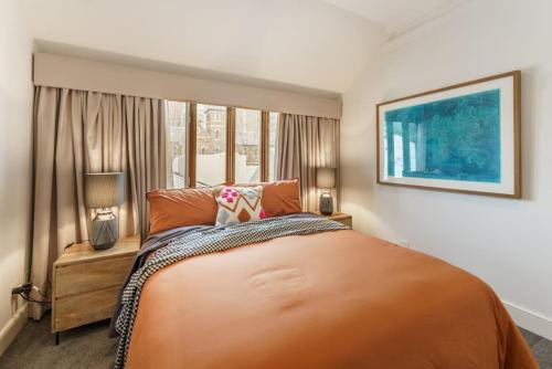Farrah Designer Three Bedroom Carlton Residence — 4-Star Luxury Hotel in Melbourne, Australia