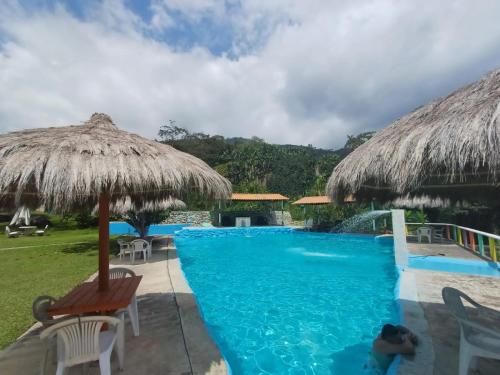 Cabaña rodeada de naturaleza — hotel in Cocorna