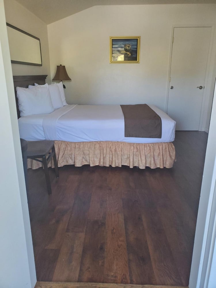 Bide A Wee Inn - photo 10