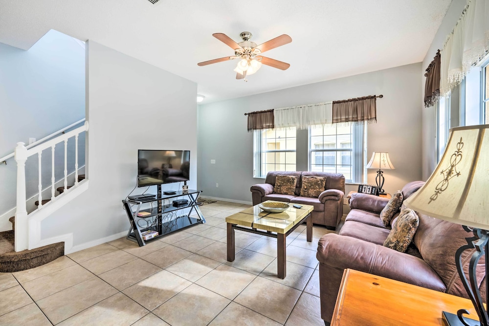 Kissimmee Resort Townhome w Pool 7 Mi to Disney - photo 18
