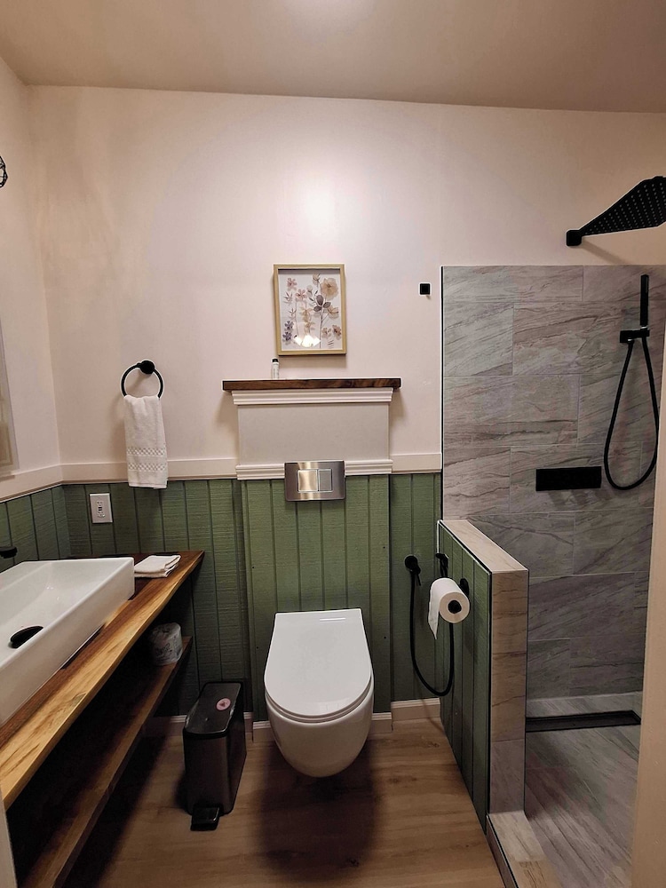 Wild Ginger Hotel - photo 31