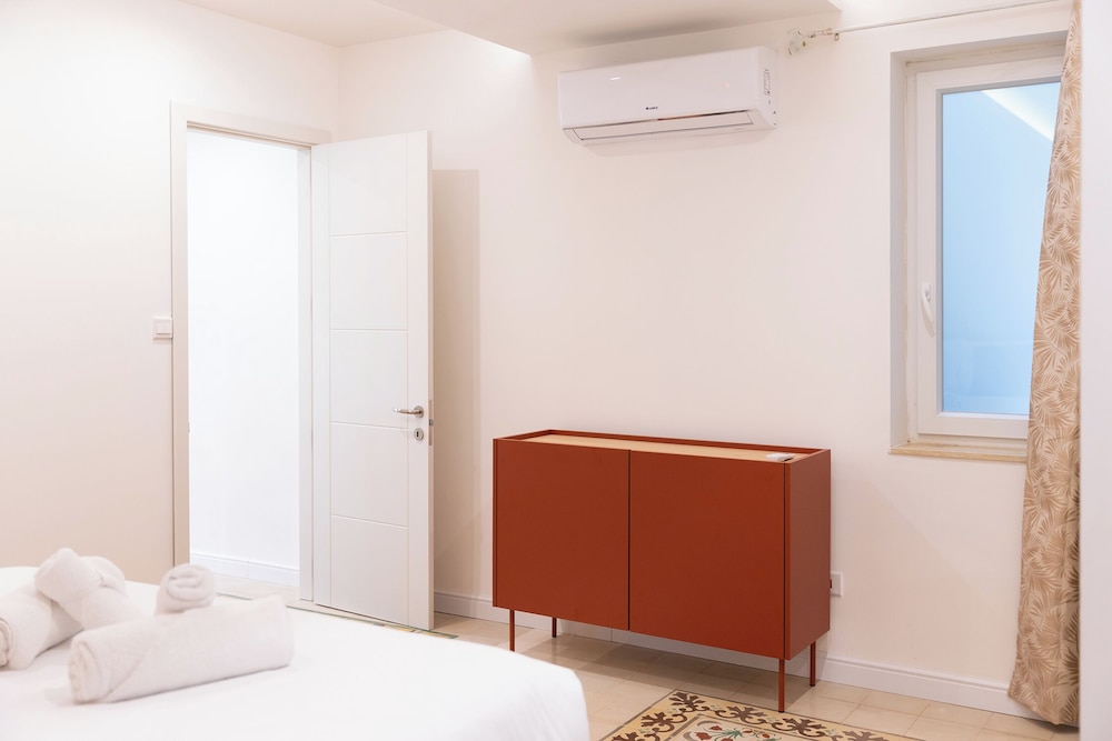 Florette Suite 1BR w Stunning Lounge Terrace by Arco Collection — 4-Star Luxury Hotel in Floriana, Malta