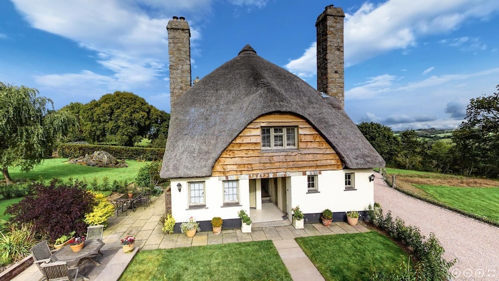 Rock House Cottage — 4-Star Luxury Hotel in Exeter, United Kingdom