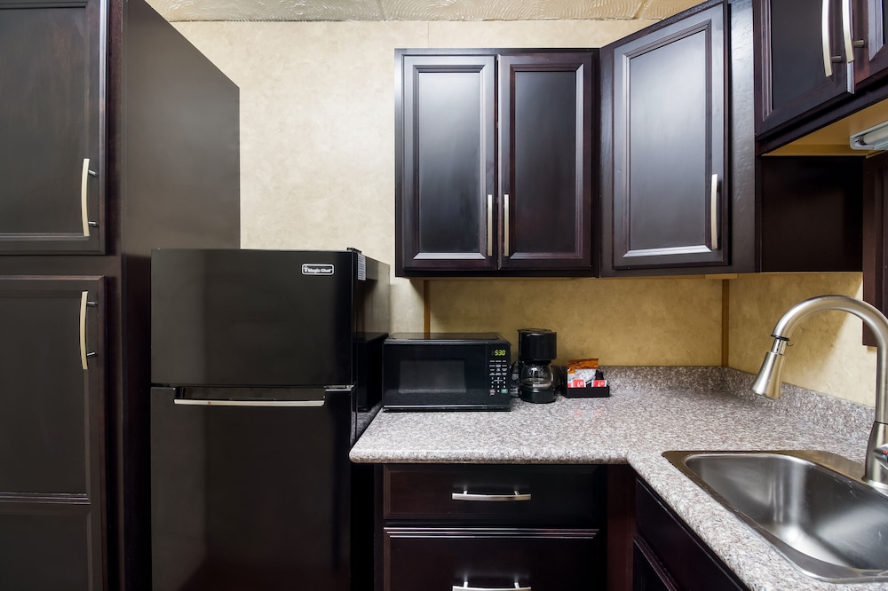 Clarion Pointe Lake Jackson Clute - photo 44