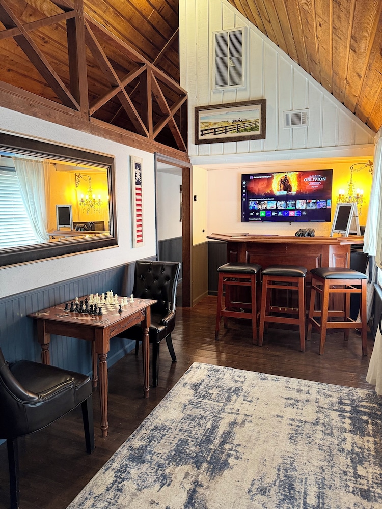 Hodge Podge Lodge - photo 18