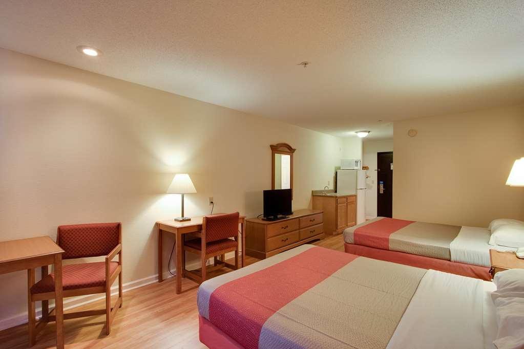 Motel 6 Hinesville GA - photo 17