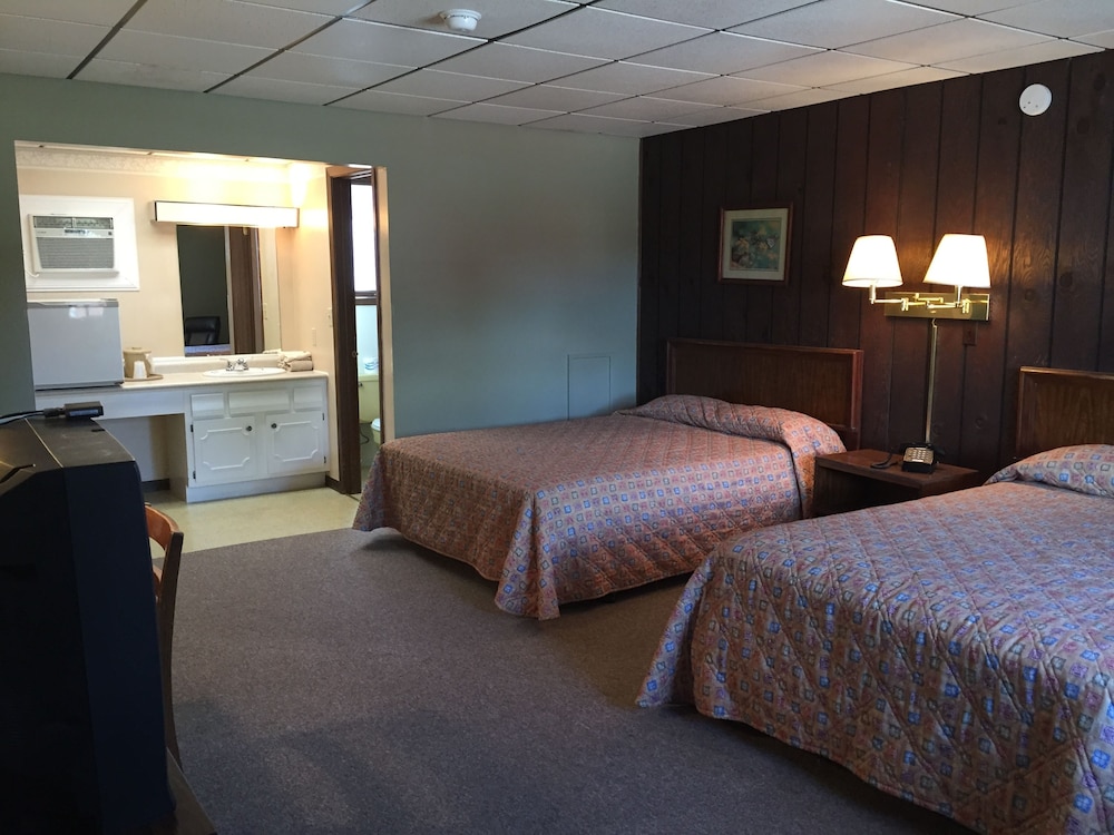 Colonial Hotel Motel - photo 14