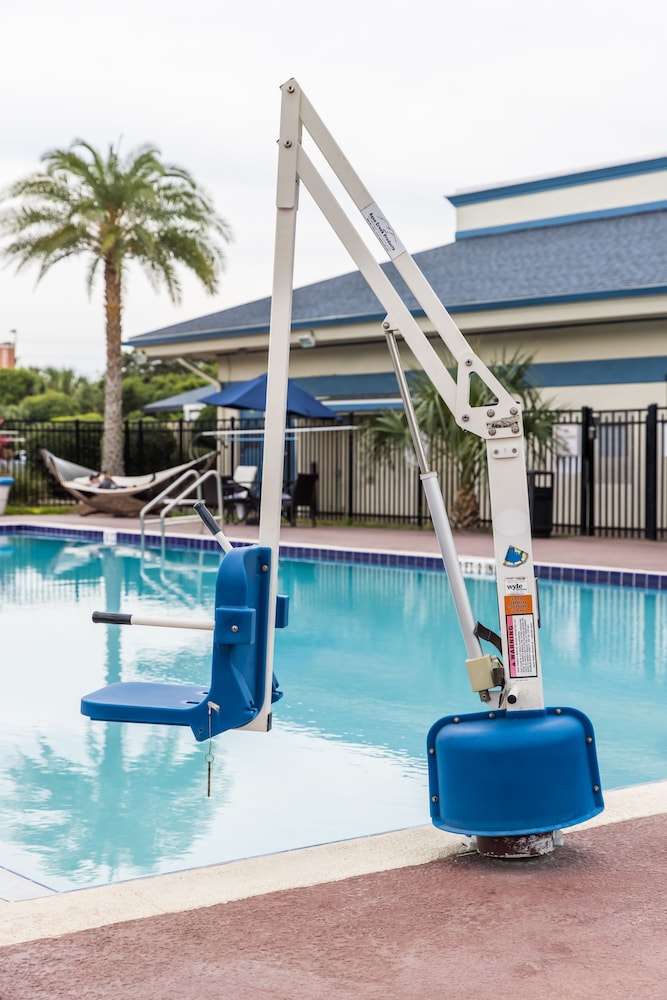 Ocean Coast Hotel At The Beach - photo 40