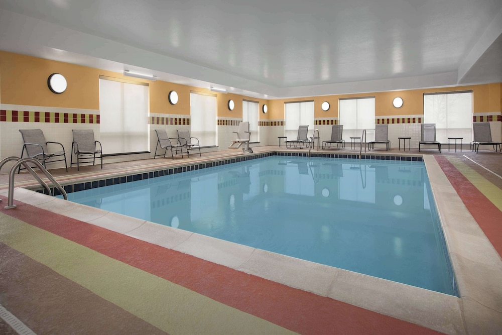 Hampton Inn Yorkville - photo 29