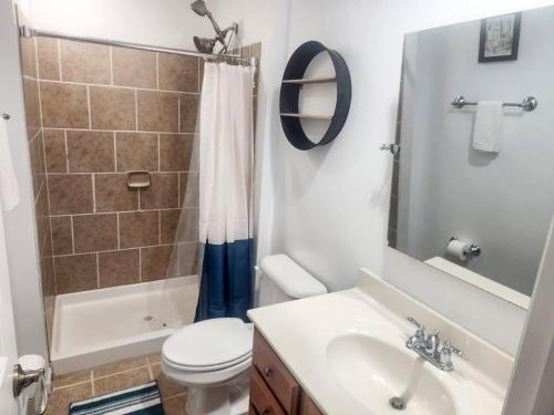 Big Sky Retreat Home for 10 — 4-Star Luxury Hotel in Fairfield, United States