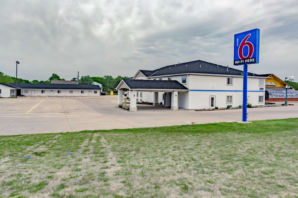 Motel6 Augusta KS - photo 6
