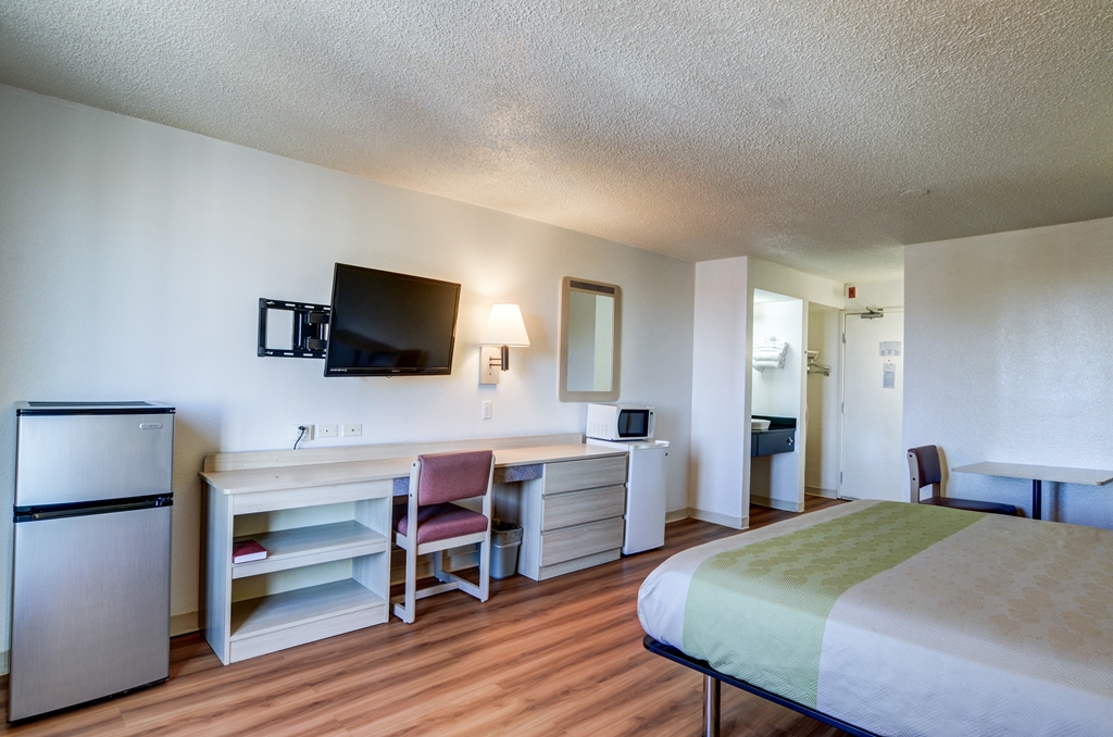 Motel 6 Greenwood Village CO Denver South Tech Center - photo 11
