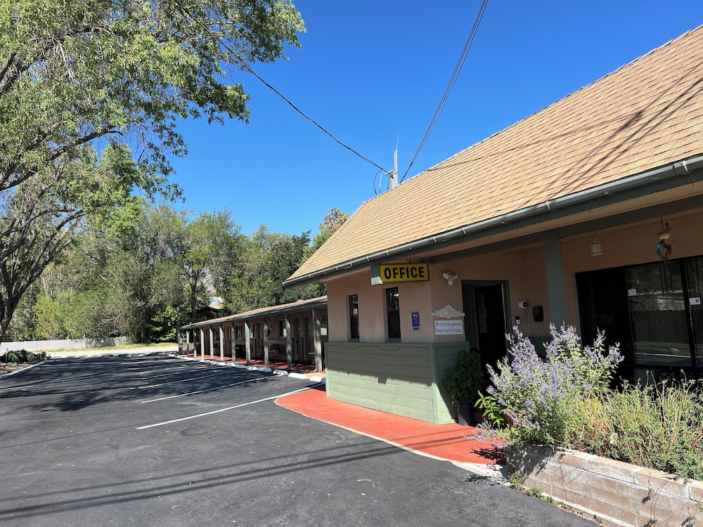 Starlight Motel - photo 20